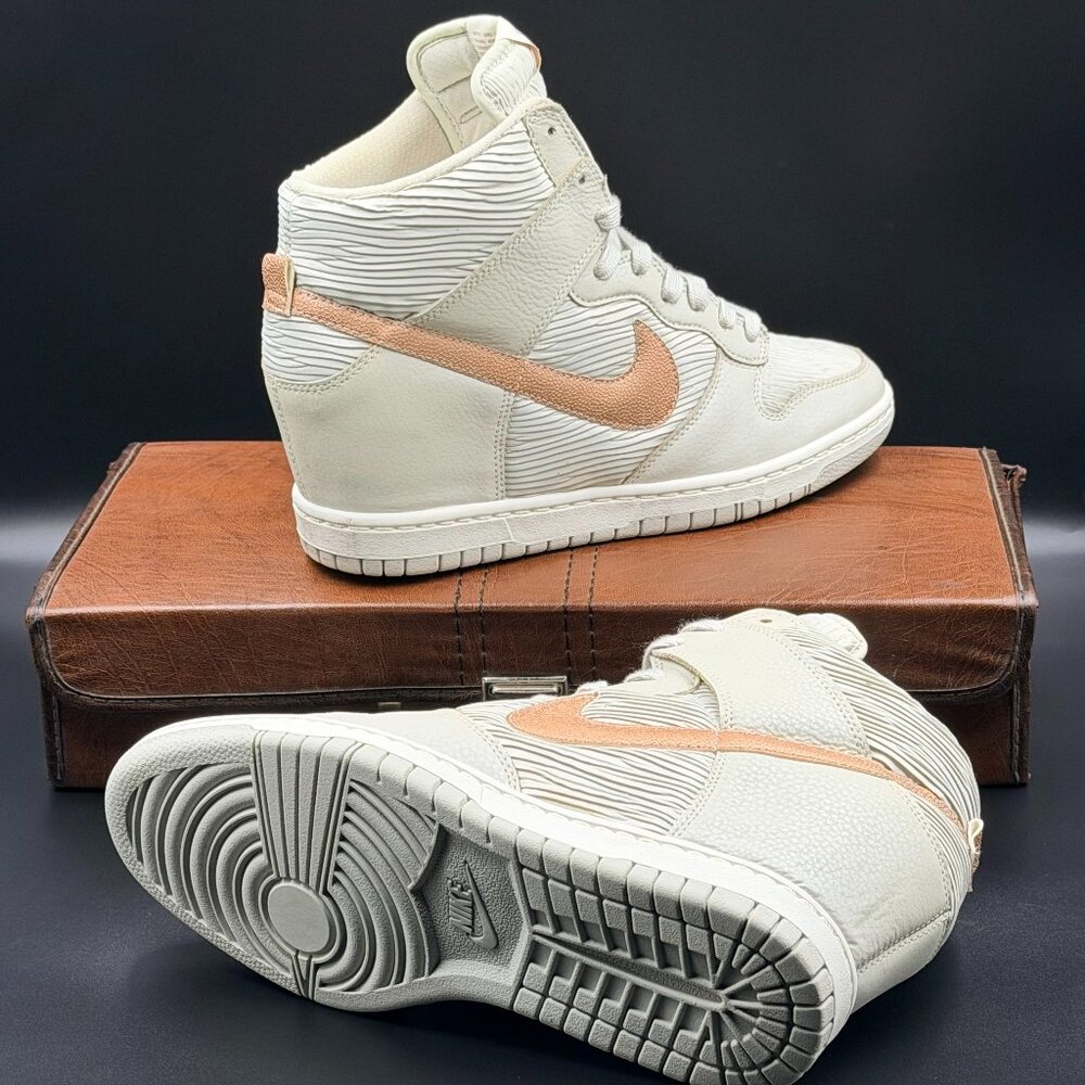 Nike Wmns Dunk Sky High Wedge 'Light Bone Metallic Red Bronze'